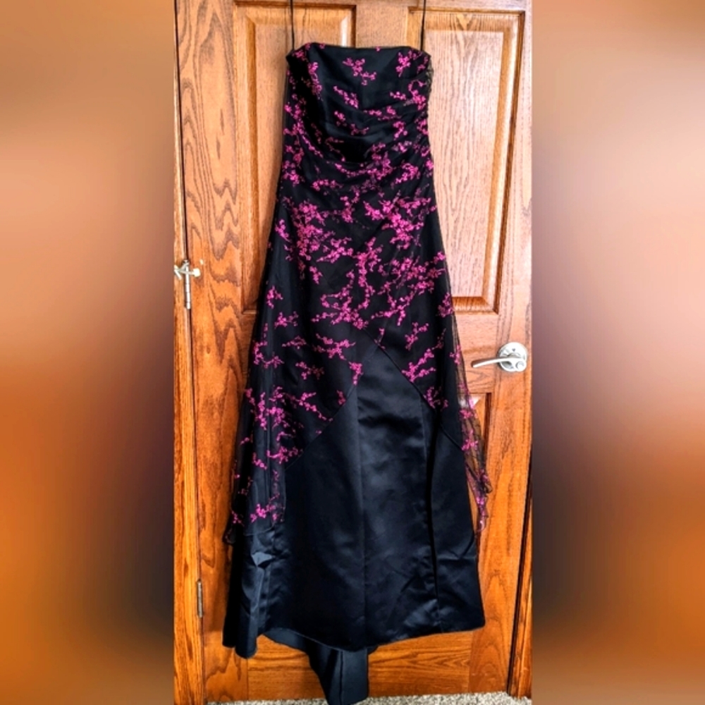 Jump Vintage 1990s Gown size 5/6